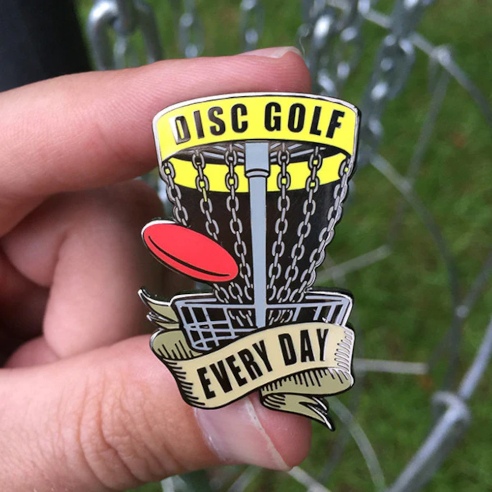 discgolfpin-Discgolf-every-day-yellow Discgolfpin Disc Golf every day gelb